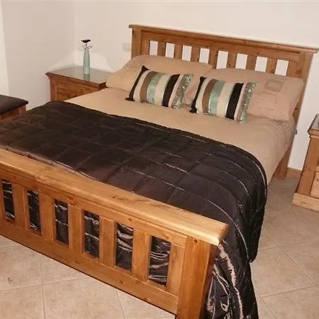 Sleeps 4 Pool *